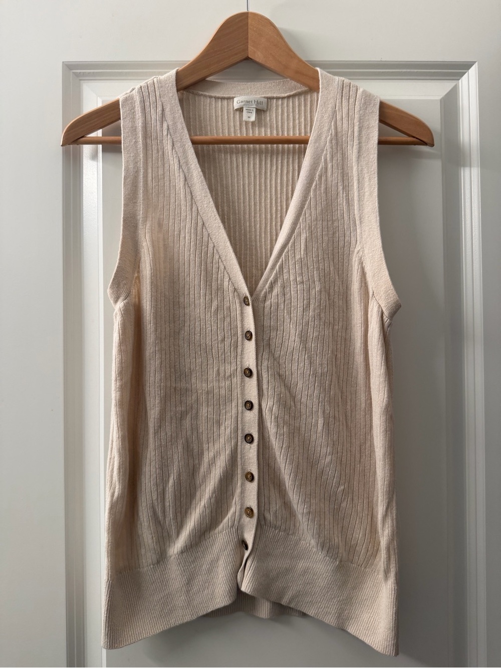 Garnet Hill Cream Ribbed V-Neck Button-Front Sleeveless Top